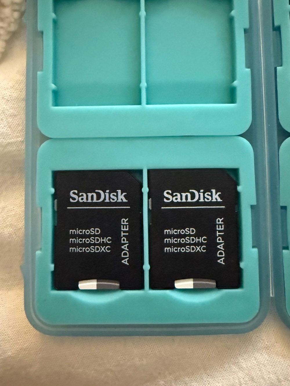 SanDisk microSD with Adapters- Black